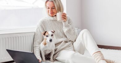 6 Low-Stress Side Hustles That Don’t Require a Car or a Degree 6 Low-Stress Side Hustles That Don’t Require a Car or a Degree