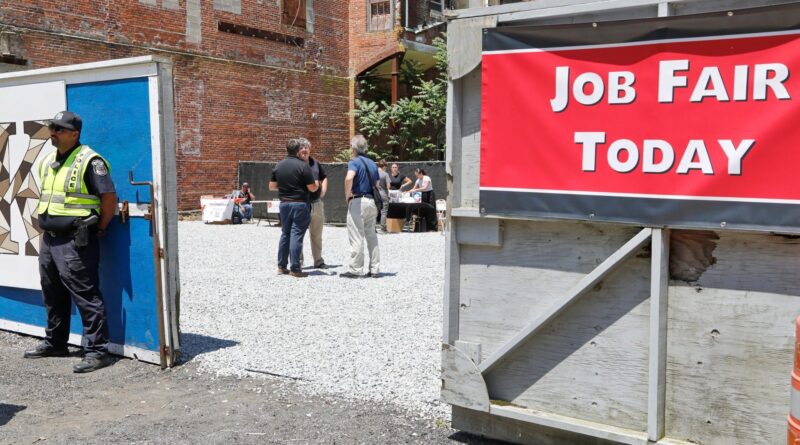 How Often Can You Change Jobs for More Money? The Rules of ‘Job-Hopping.’