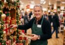 Holiday Jobs Are the Scarcest Since 2008. Here’s Who’s Still Hiring
